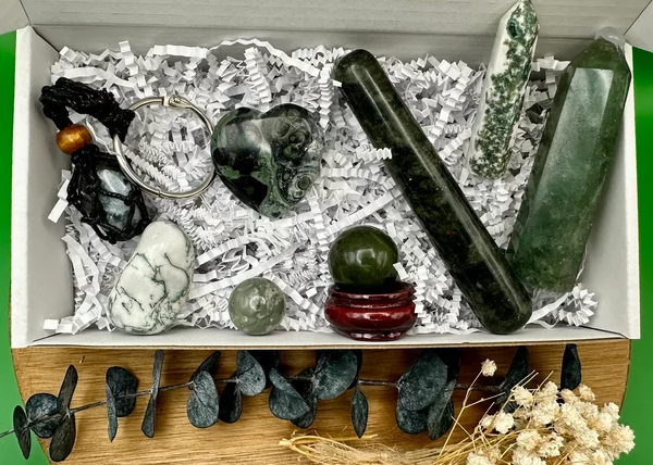 Grounding with the Greens Hand Selected Crystal Gift Set